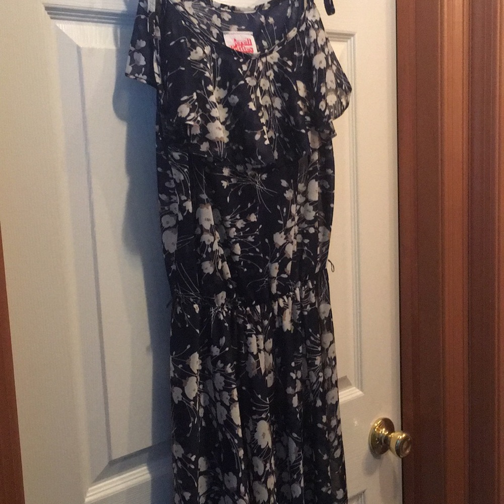 Jerell Petites , long dress , size 11